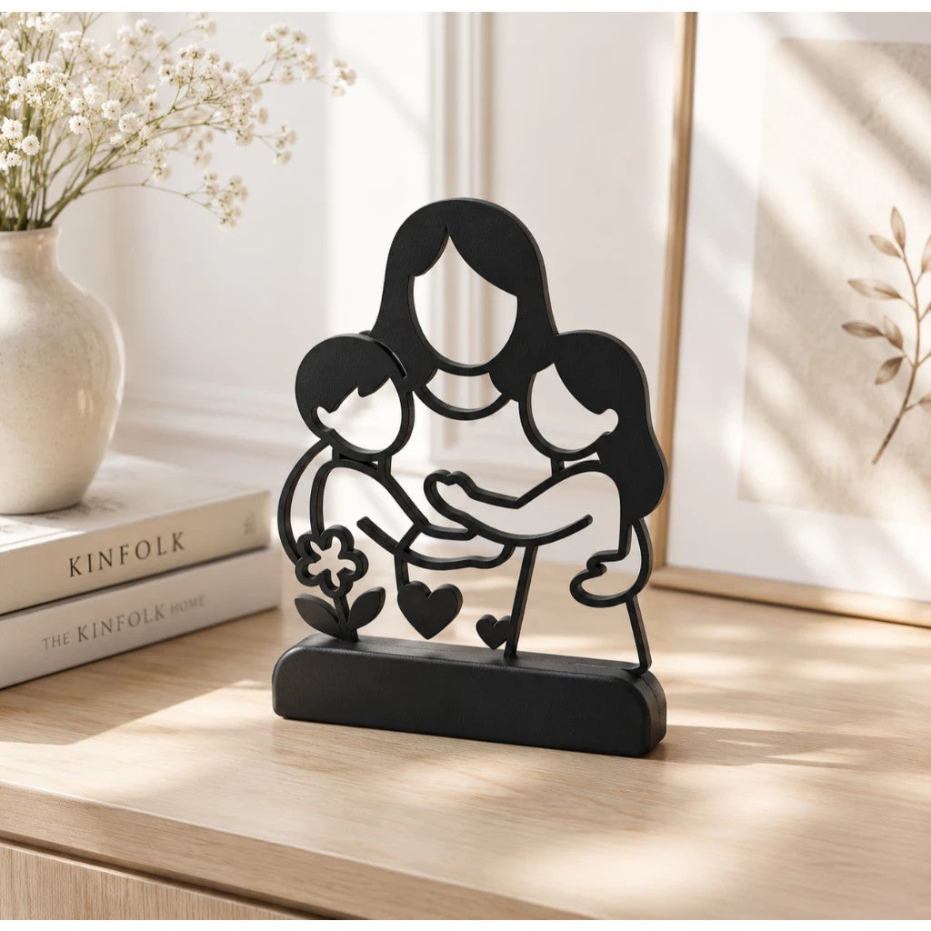 Escultura Mãe E Seus Dois Filhos Carinhosamente Abraçada