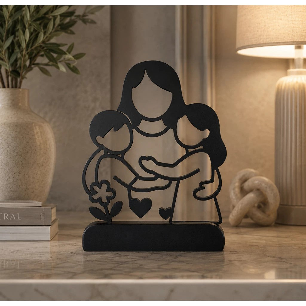 Escultura Mãe E Seus Dois Filhos Carinhosamente Abraçada