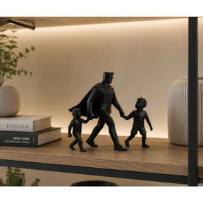 Escultura Low Poly Super Pai Herói Com 2 Filhos Geométrico